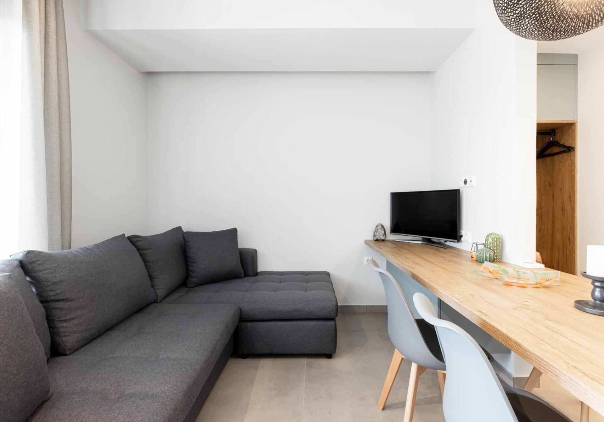 Cozy Apartment In Kalamaria, Thessaloniki Exterior photo